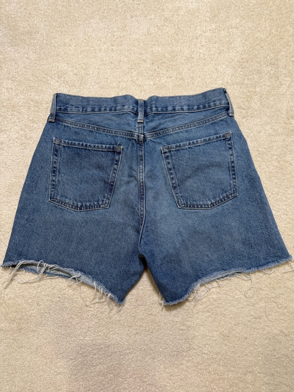 Old Navy Slouchy Straight Distressed 5” Denim Jean Shorts Medium Blue Size 8 29 - Picture 2 of 3